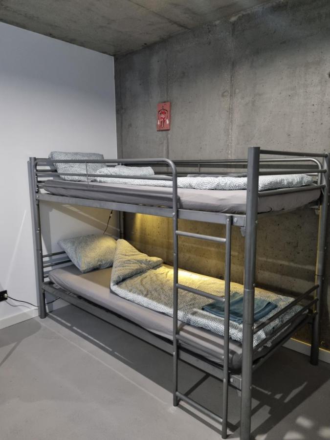 Industrialna Piwnica Hostel Gdansk Bagian luar foto