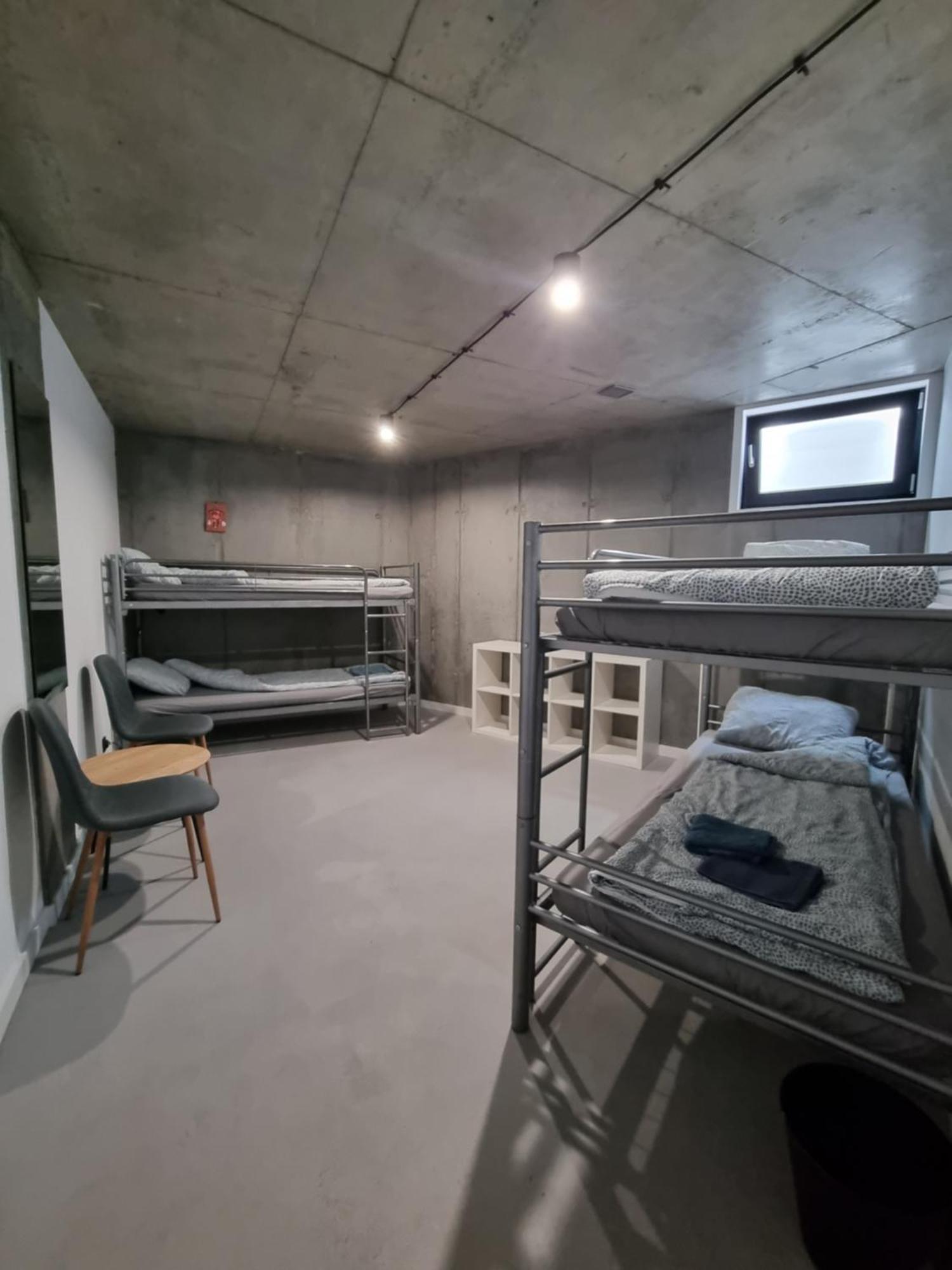 Industrialna Piwnica Hostel Gdansk Bagian luar foto